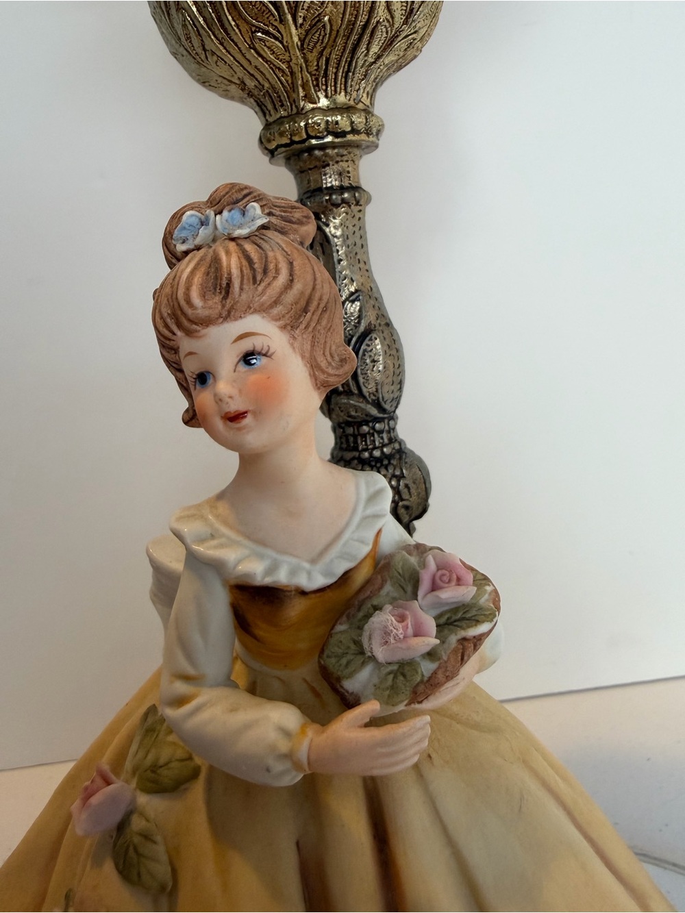 Vintage Victorian Lady Figurine Table Lamp Pink Floral Glass Boudoir Cottagecore - Picture 4 of 13